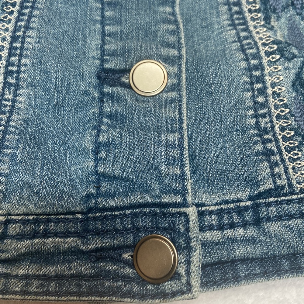 NWT Christopher & Banks Size S Denim Vest - Picture 5 of 9